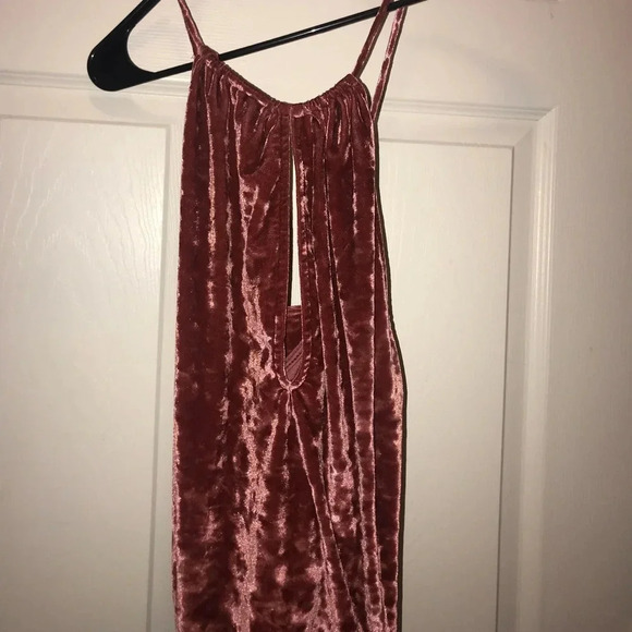 🌟Velvet Bodysuit - Picture 2 of 6